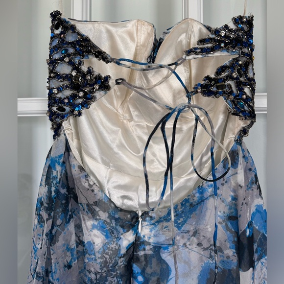 Prom Dress - Picture 4 of 5